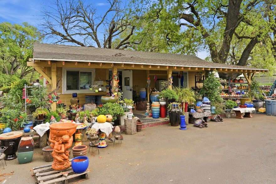 5930 Cherry Glen Rd, Vacaville, CA à vendre - Photo du bâtiment - Image 2 de 12