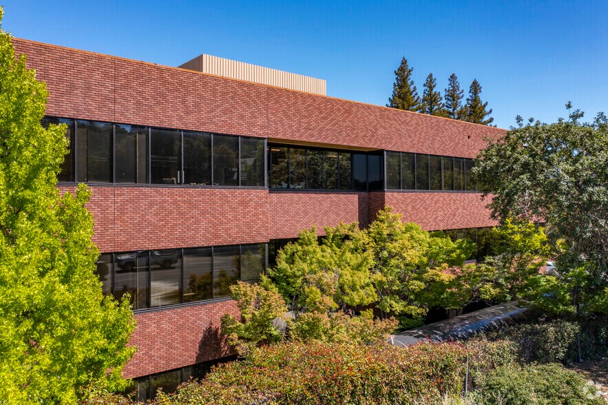 1777 Oakland Blvd, Walnut Creek, CA à louer - Photo du bâtiment - Image 2 de 6