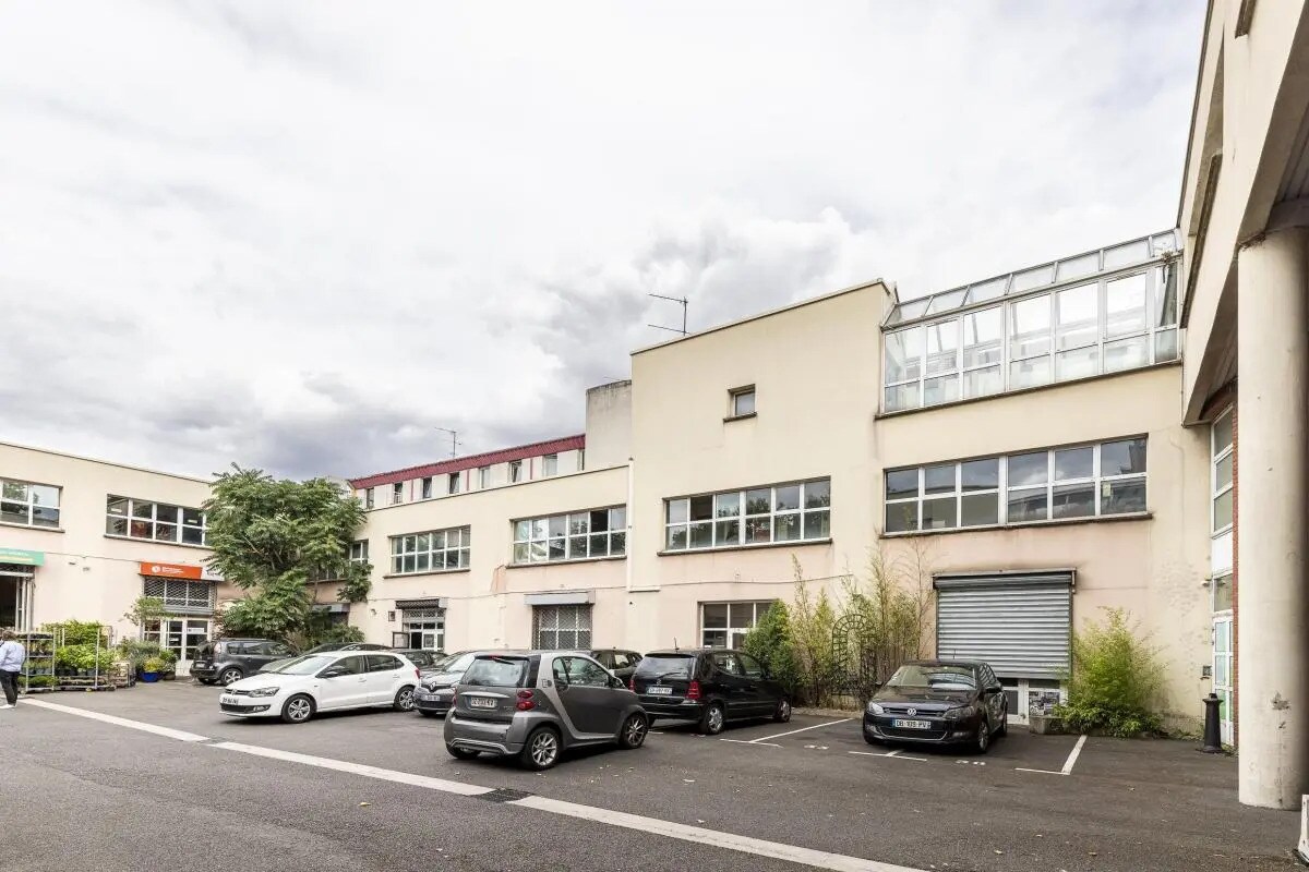 Office in Montreuil for sale Building Photo- Image 1 of 13
