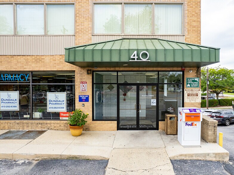 40 S Dundalk Ave, Baltimore, MD à louer - Photo du bâtiment - Image 2 de 6