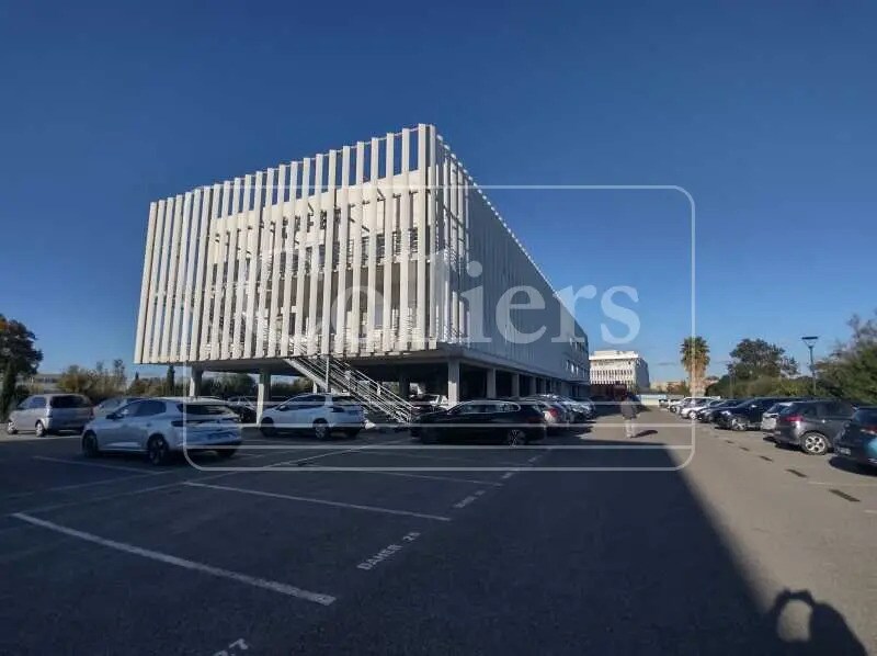 5 Avenue Jacqueline Auriol, Marignane for lease Building Photo- Image 1 of 8