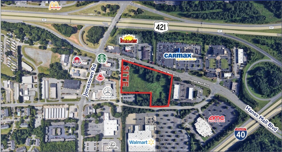 Hanes Mall Blvd, Winston-Salem, NC à vendre - Photo du bâtiment - Image 2 de 3