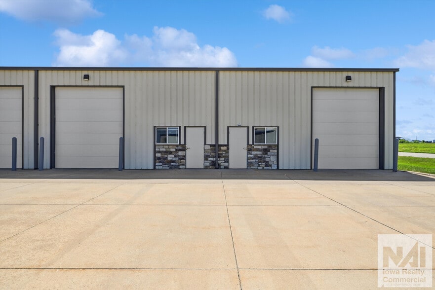 4151 3rd Ave, Marion, IA for lease - Building Photo - Image 1 of 7