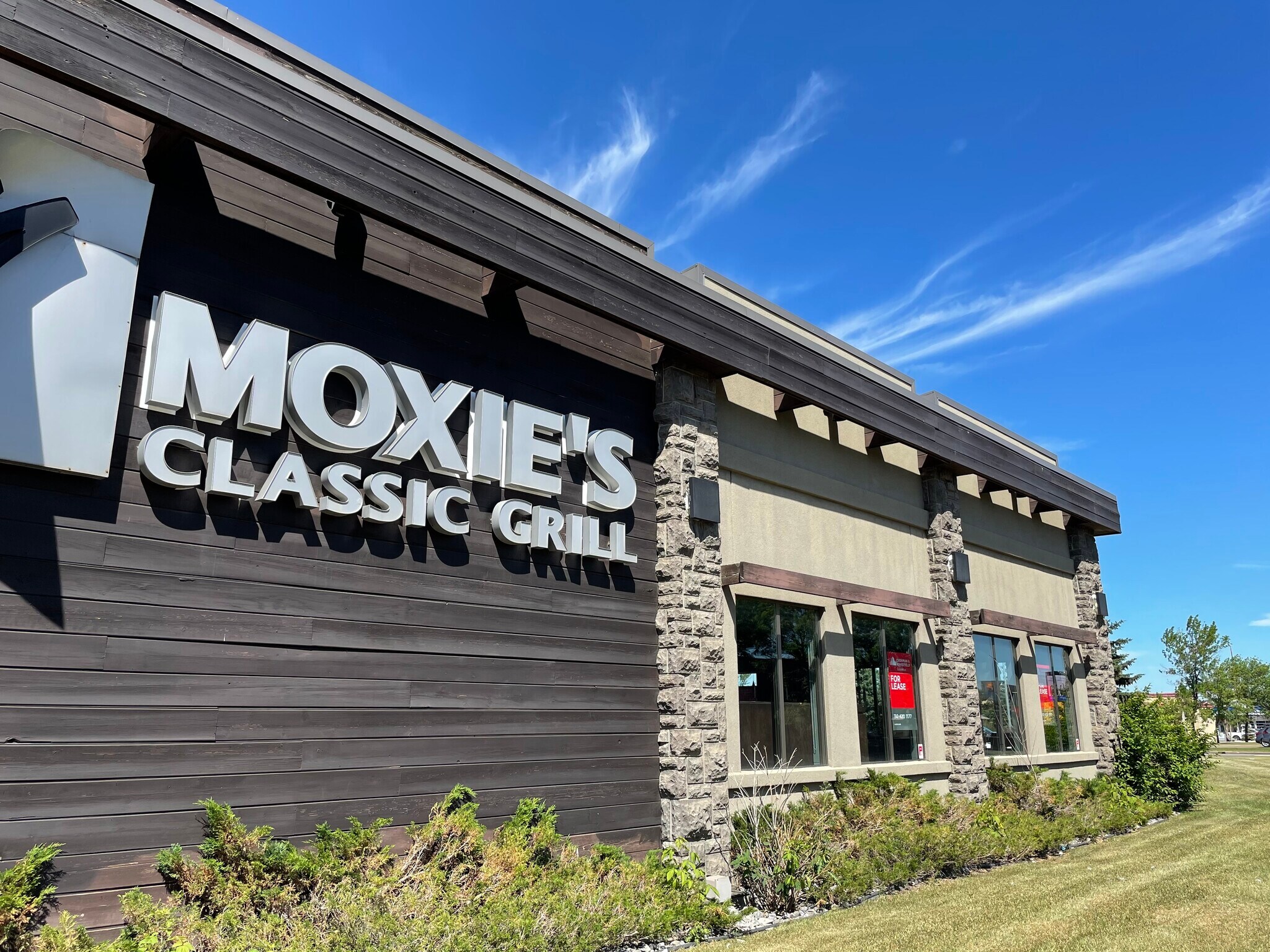 17109 100 Ave NW, Edmonton, AB à vendre Photo du bâtiment- Image 1 de 1