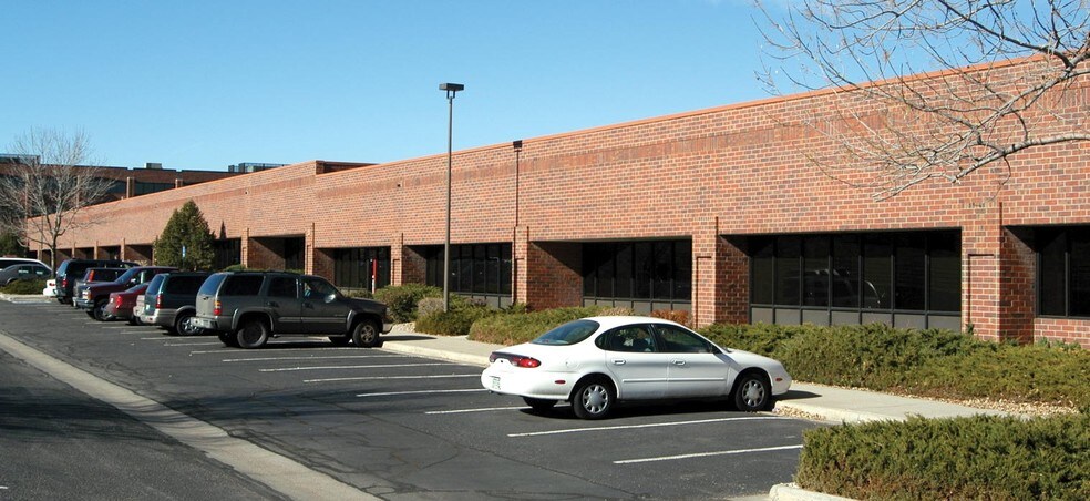 6900 W Jefferson Ave, Lakewood, CO à louer - Photo du bâtiment - Image 2 de 9