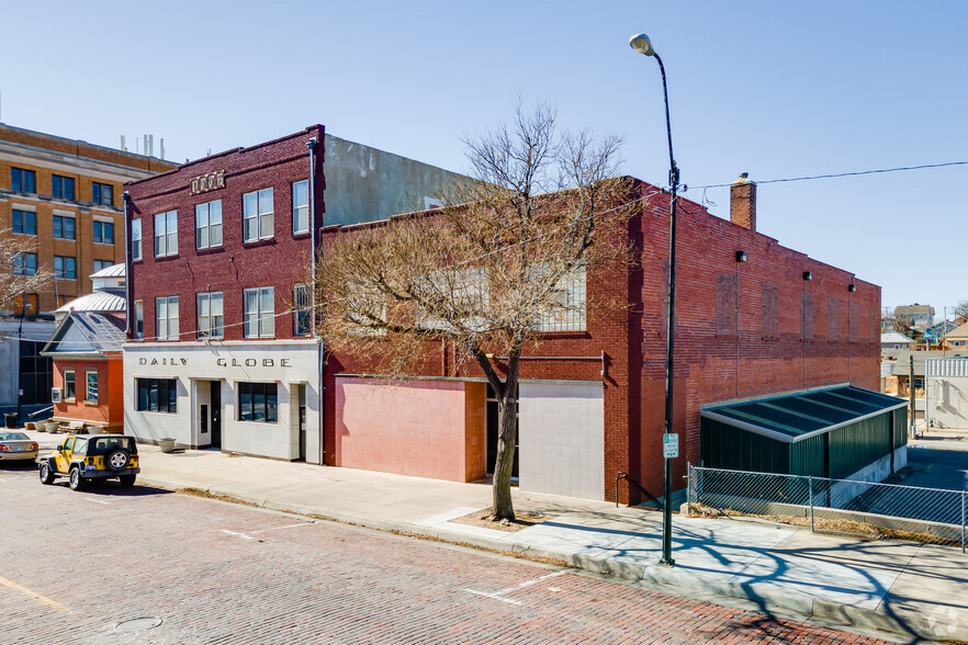 705 N 2nd Ave, Dodge City, KS for lease - Building Photo - Image 2 of 38