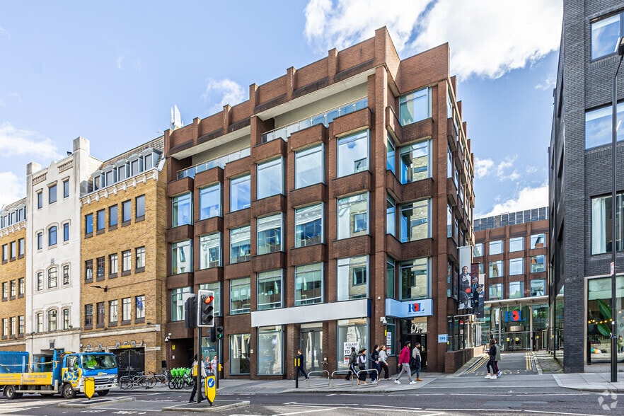 199 Borough High St, London for lease - Primary Photo - Image 3 of 3