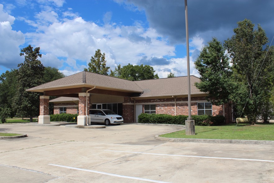 205 E Main St, Centreville, MS for sale - Building Photo - Image 1 of 1