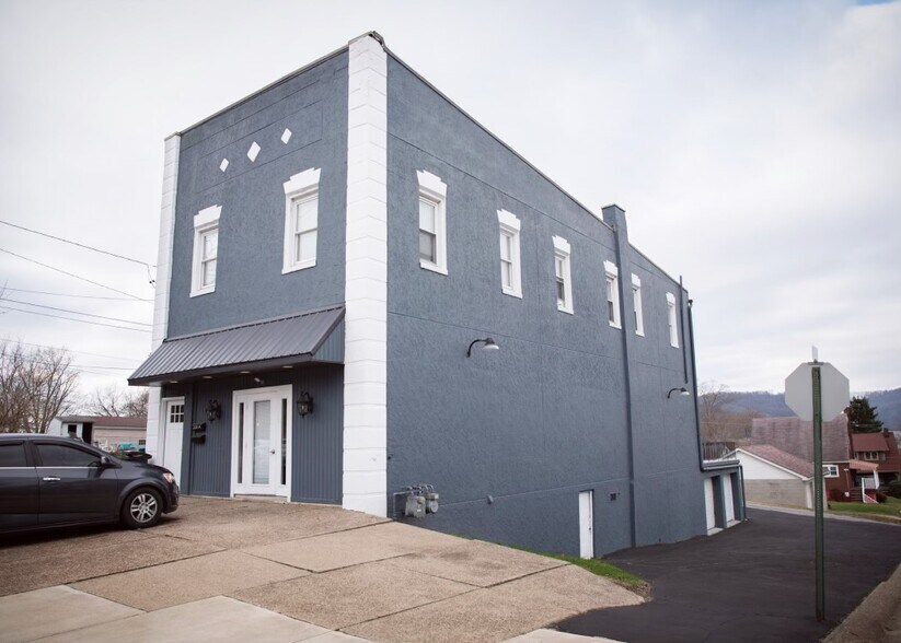 229 State St, Baden, PA à louer - Photo du bâtiment - Image 2 de 6