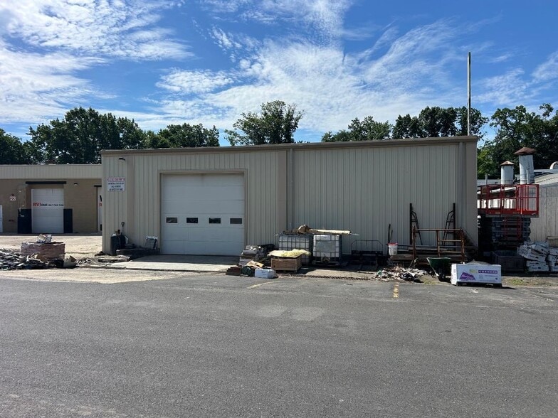 2285-2412 Wyandotte Rd, Willow Grove, PA for lease - Building Photo - Image 2 of 8