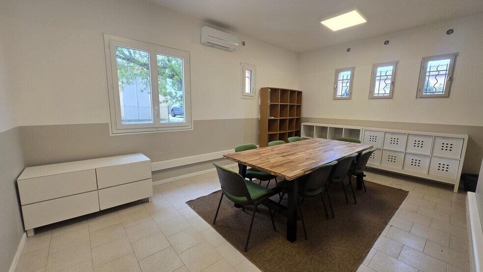 Retail in La Crau for sale - Interior Photo - Image 3 of 8