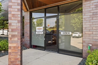 550-600 County Road D W, New Brighton, MN for lease Building Photo- Image 2 of 8