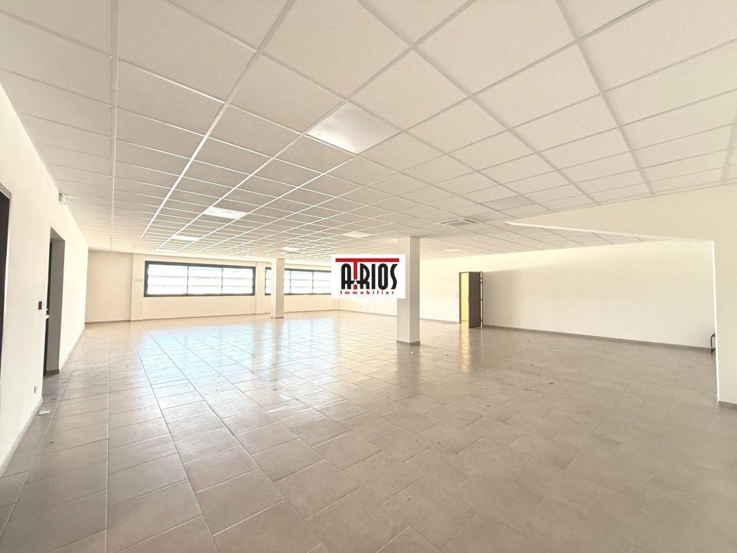 Office in La Crau for lease Interior Photo- Image 1 of 6
