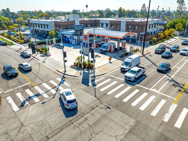 Plus de détails pour 7400 La Tijera Blvd, Los Angeles, CA - Commerce de détail à vendre