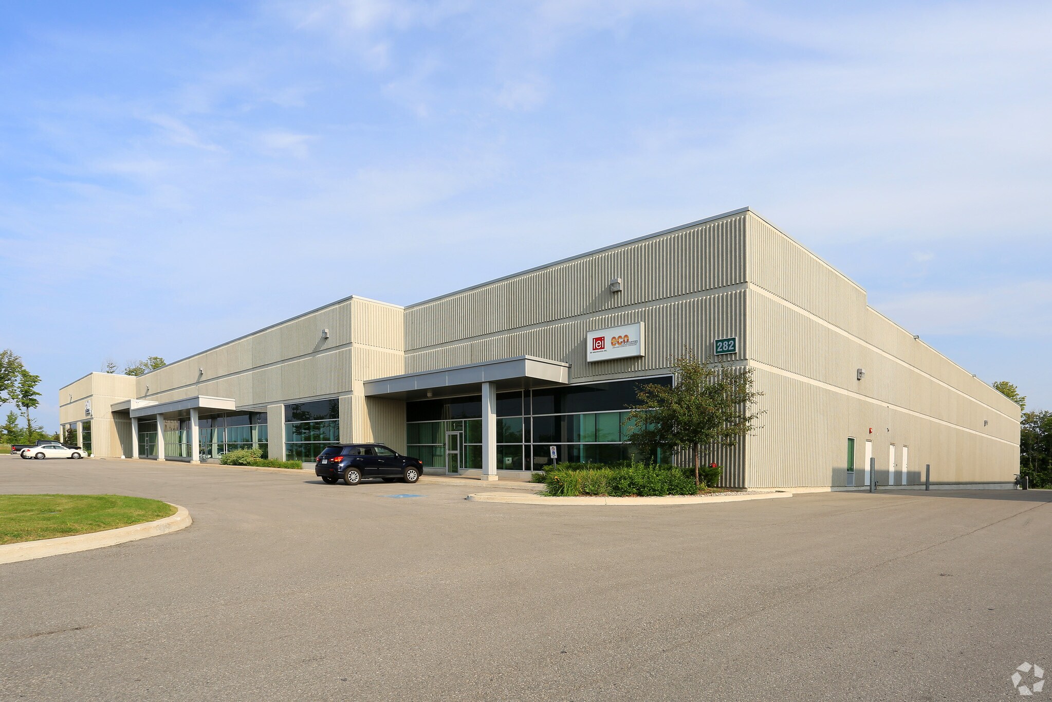 282 King St, Barrie, ON à louer Photo du bâtiment- Image 1 de 5