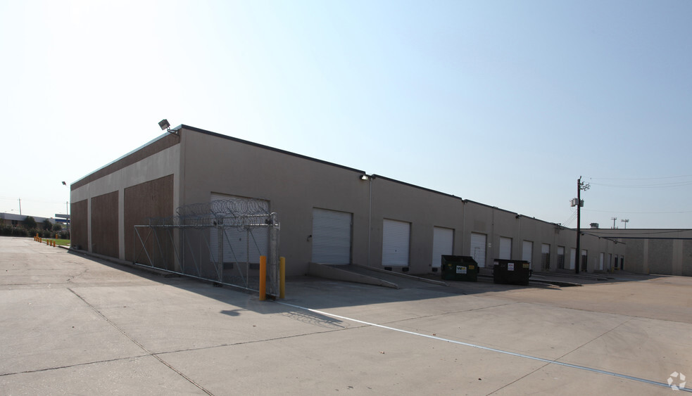 4847 Homestead Rd, Houston, TX for lease - Building Photo - Image 2 of 4