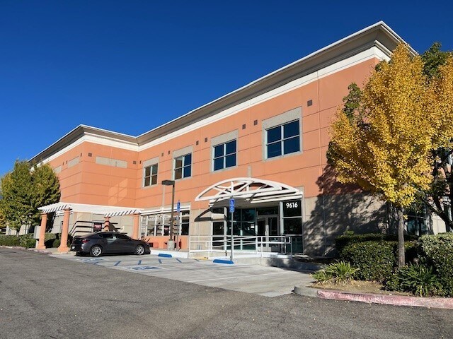 9616 Archibald Ave, Rancho Cucamonga, CA à louer Photo du bâtiment- Image 1 de 10