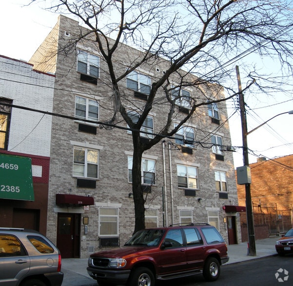 2378 Hoffman St, Bronx, NY for sale - Primary Photo - Image 1 of 2