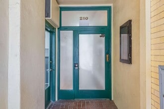 210 Washington Ave, Richmond, CA for lease Lobby- Image 2 of 29