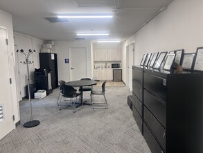 621 E Campbell Ave, Campbell, CA à louer Photo intérieure- Image 1 de 5