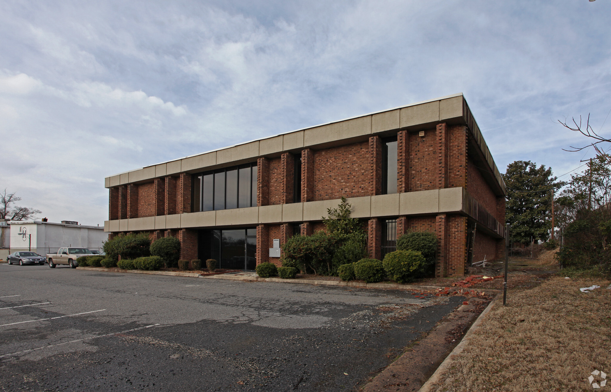 1111 Hawthorne Ln, Charlotte, NC à vendre Photo du bâtiment- Image 1 de 1