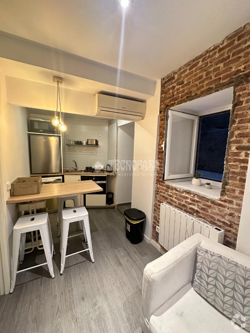 Multifamily in Madrid, Madrid for sale Interior Photo- Image 1 of 2
