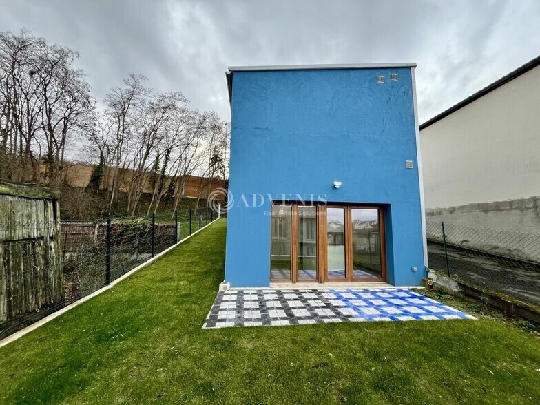 Bureau dans Sannois à louer - Photo du bâtiment - Image 2 de 9