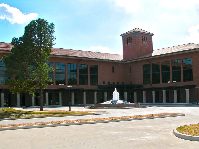 750 Westgreen Blvd, Katy, TX à louer - Photo du bâtiment - Image 2 de 6