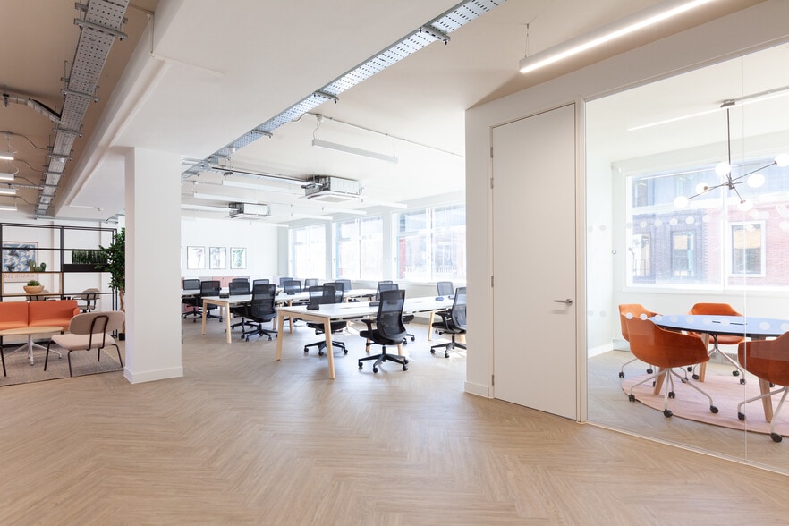 32-36 Great Portland St, London for lease - Building Photo - Image 2 of 32