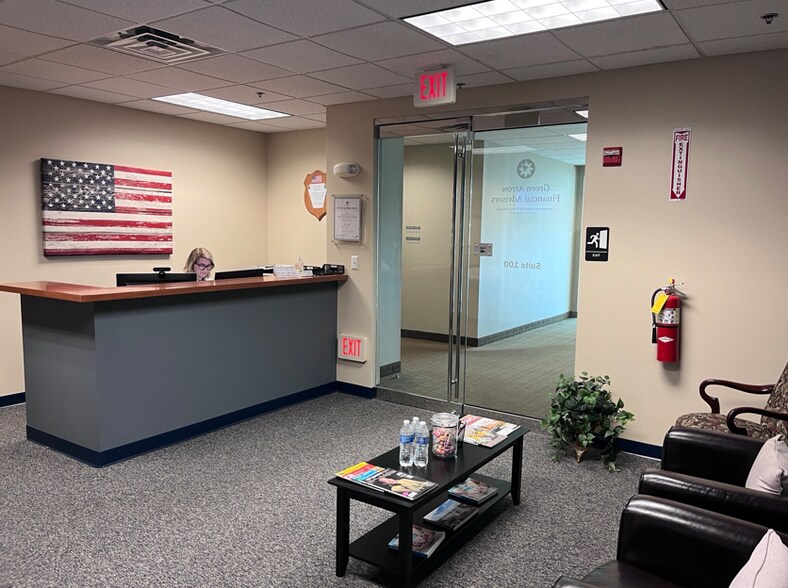 855 Springdale Dr, Exton, PA à louer - Photo intérieure - Image 3 de 4