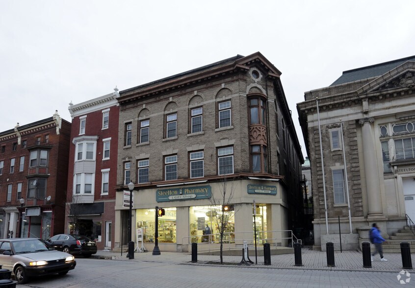 15 N Front St, Steelton, PA à louer - Photo du bâtiment - Image 2 de 5
