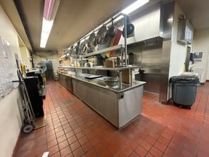 111 E March Ln, Stockton, CA à louer Photo intérieure- Image 2 de 21