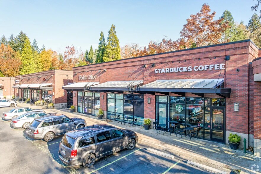 Centerpointe Dr, Lake Oswego, OR à louer - Photo du bâtiment - Image 2 de 10