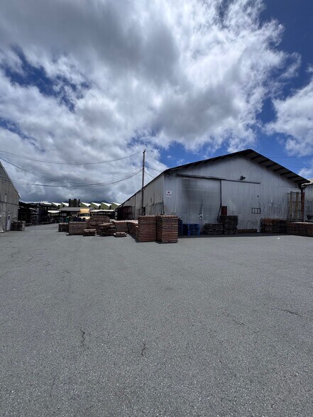 660 N Nimitz Hwy, Honolulu, HI à louer - Photo du bâtiment - Image 2 de 9