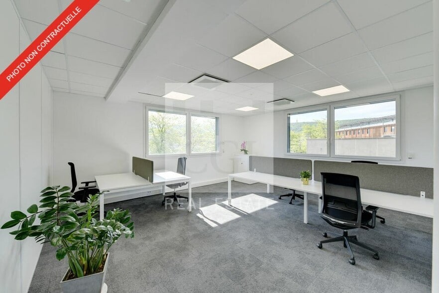 Office in Échirolles for lease - Building Photo - Image 2 of 7