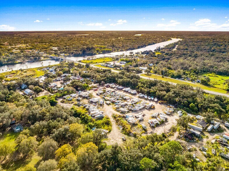 121 Riverbend Dr, LaBelle, FL for sale - Aerial - Image 2 of 5