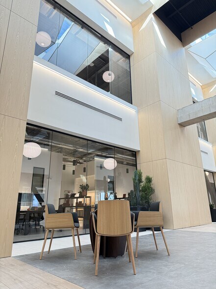 4835 S Highland Dr, Holladay, UT à louer - Photo du bâtiment - Image 2 de 16