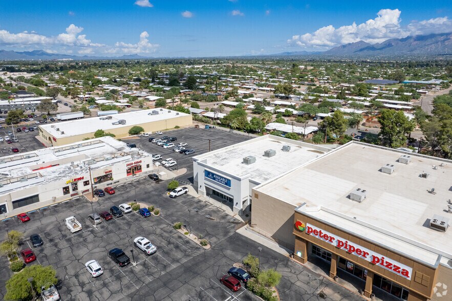 5919 E Broadway Blvd, Tucson, AZ à vendre - Aérien - Image 2 de 6