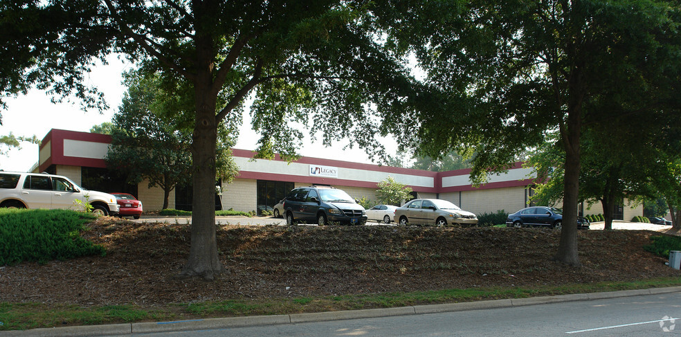 3001 Spring Forest Rd, Raleigh, NC for sale - Primary Photo - Image 1 of 7