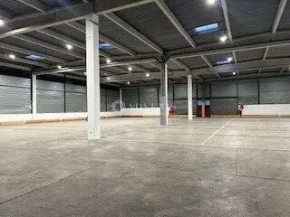 Plus de détails pour Bureau, Local d'activités à louer