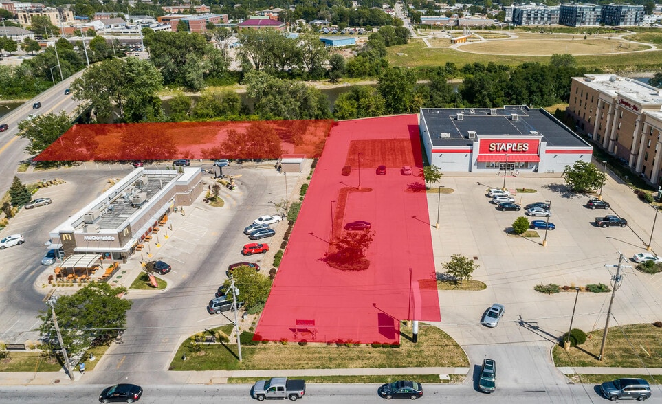 21 W. Benton St. and 820 S Riverside Dr. portfolio of 2 properties for sale on LoopNet.ca - Aerial - Image 2 of 4