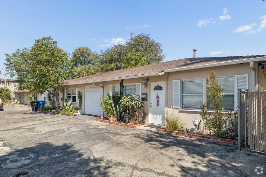 6801-6809 Valmont St, Tujunga, CA for sale - Building Photo - Image 1 of 34