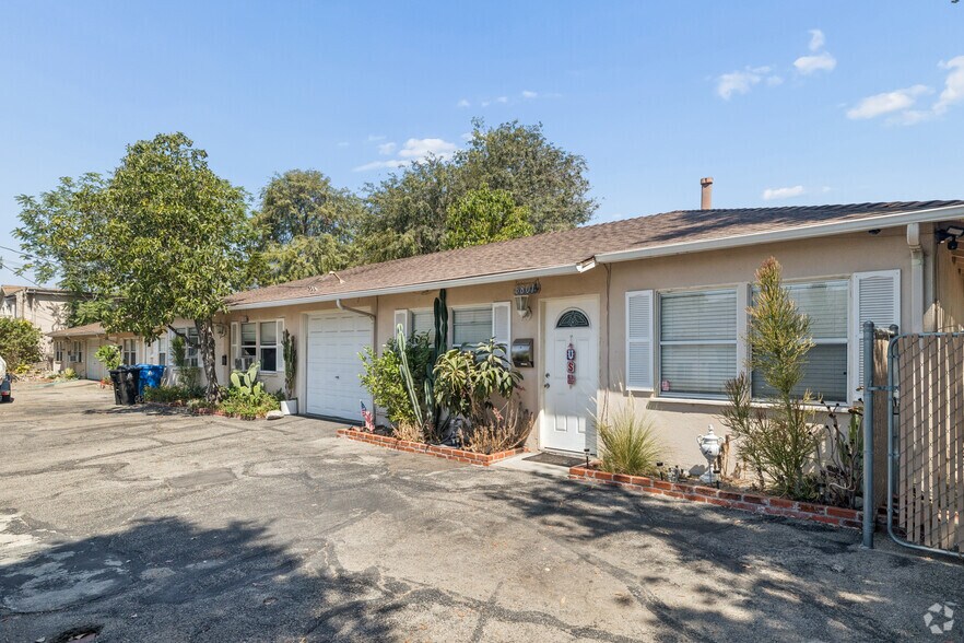 6801-6809 Valmont St, Tujunga, CA à vendre - Photo du bâtiment - Image 1 de 34