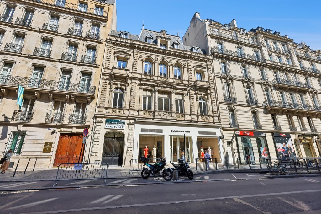 61 Rue Pierre Charron, Paris for lease Building Photo- Image 1 of 10