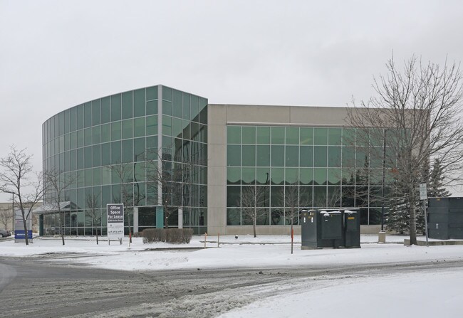 Plus de détails pour 5280 Solar Dr, Mississauga, ON - Bureau à louer