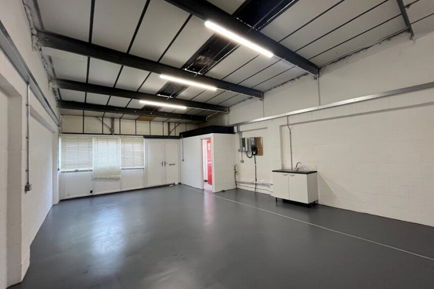 Edison Rd, Aylesbury for lease Interior Photo- Image 1 of 2