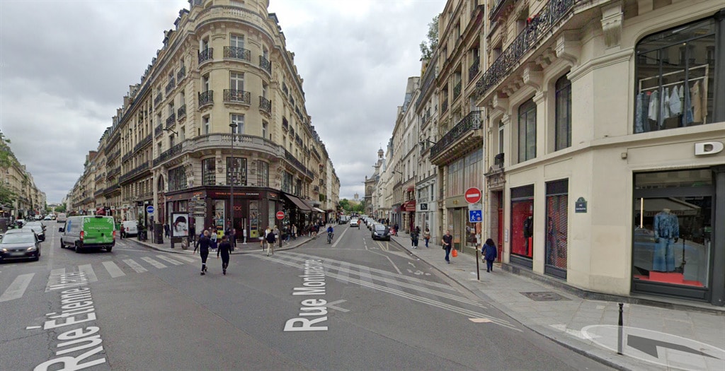 Retail in Paris for lease Building Photo- Image 1 of 2