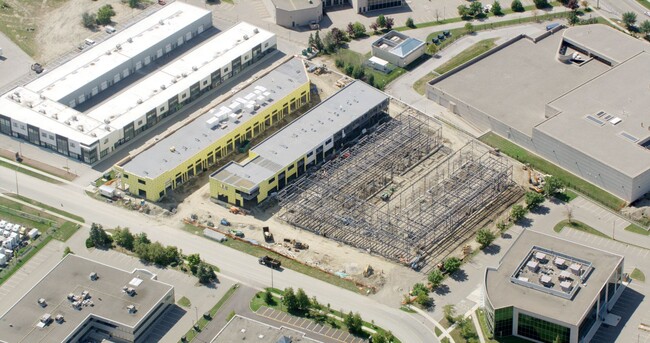 Plus de détails pour 5270 Solar Dr, Mississauga, ON - Industriel à vendre