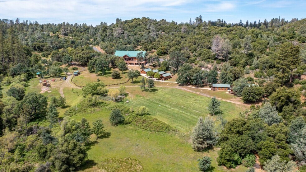 22988 Ferretti Rd, Groveland, CA à vendre - Photo du bâtiment - Image 2 de 118
