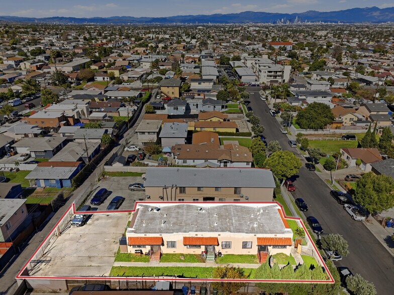 11143 Van Buren Ave, Los Angeles, CA à vendre - Photo du bâtiment - Image 2 de 10